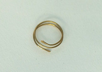 Delicate spiral brass ring