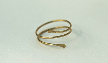 Delicate spiral brass ring
