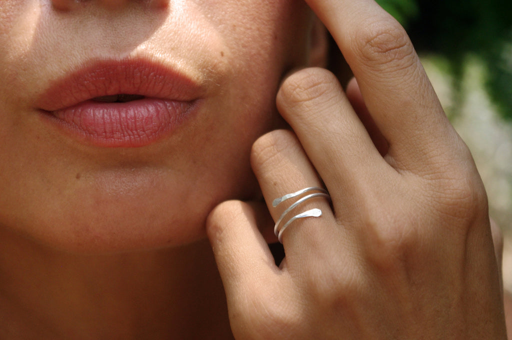 Bague spirale délicate en argent