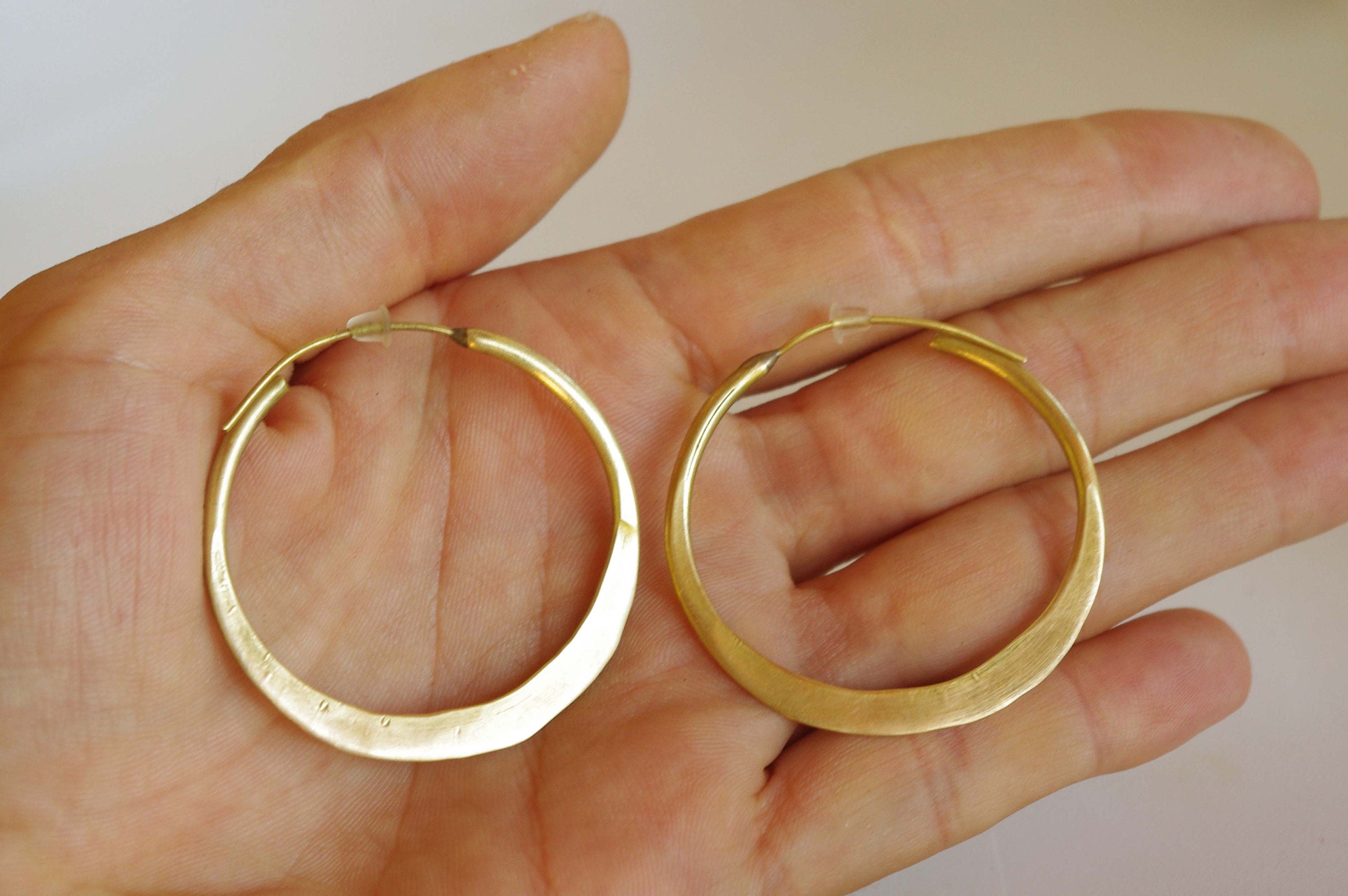 Small gold hoops
