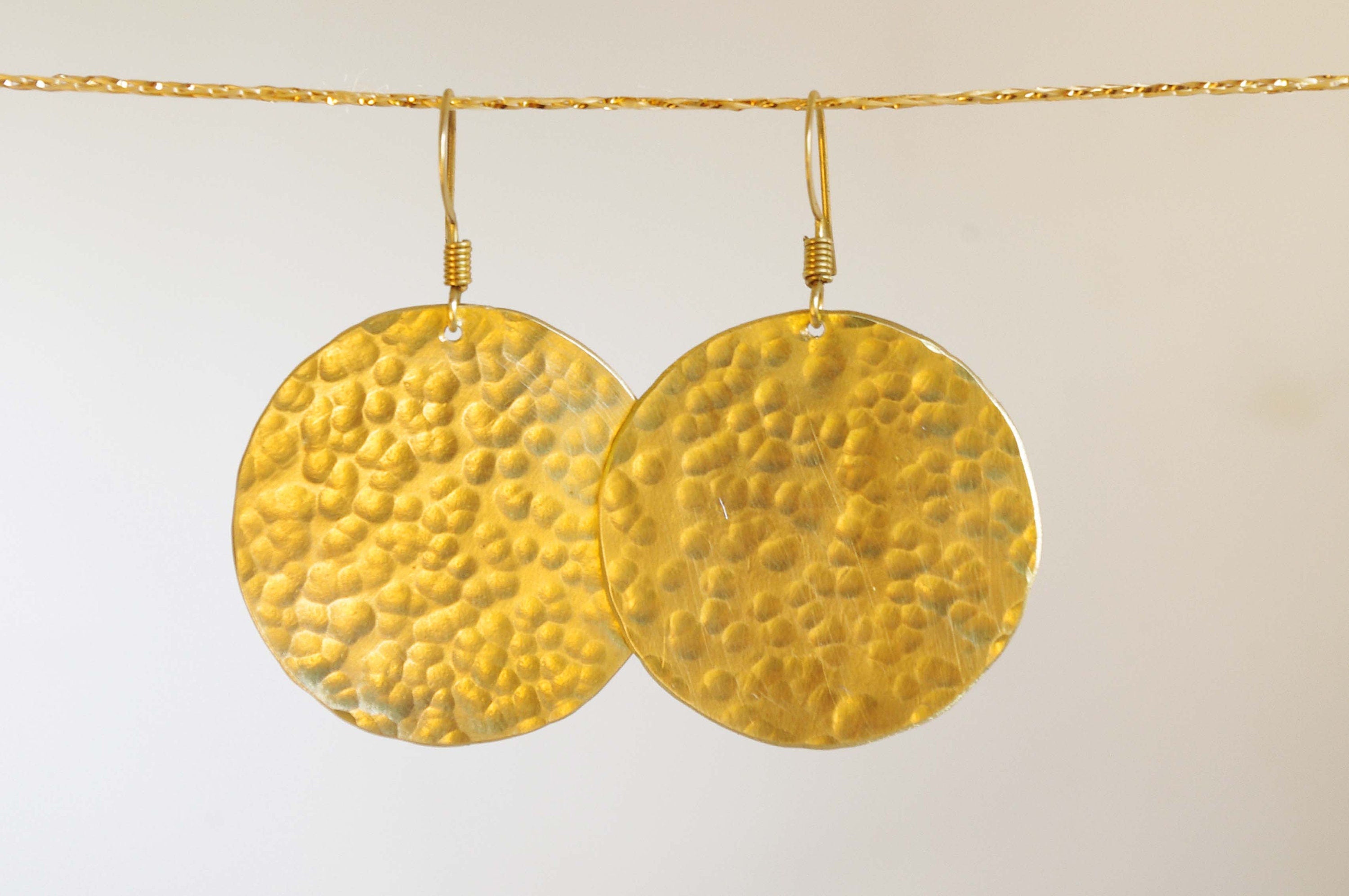Round gold-plated earrings, brass earrings, gold disc earrings, large gold earrings