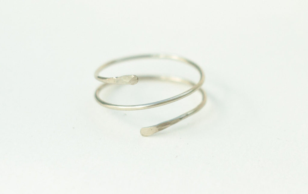Bague spirale délicate en argent