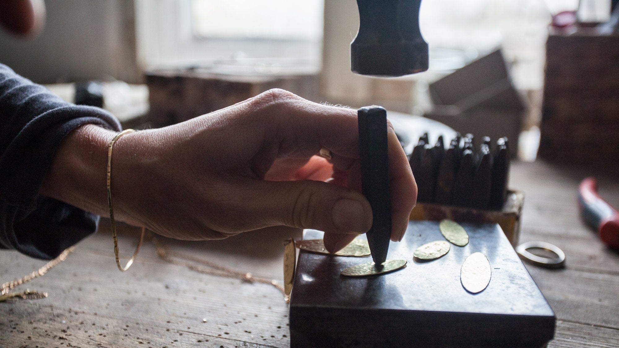 Collier avec gravure – « Mais mon âme est une danseuse »