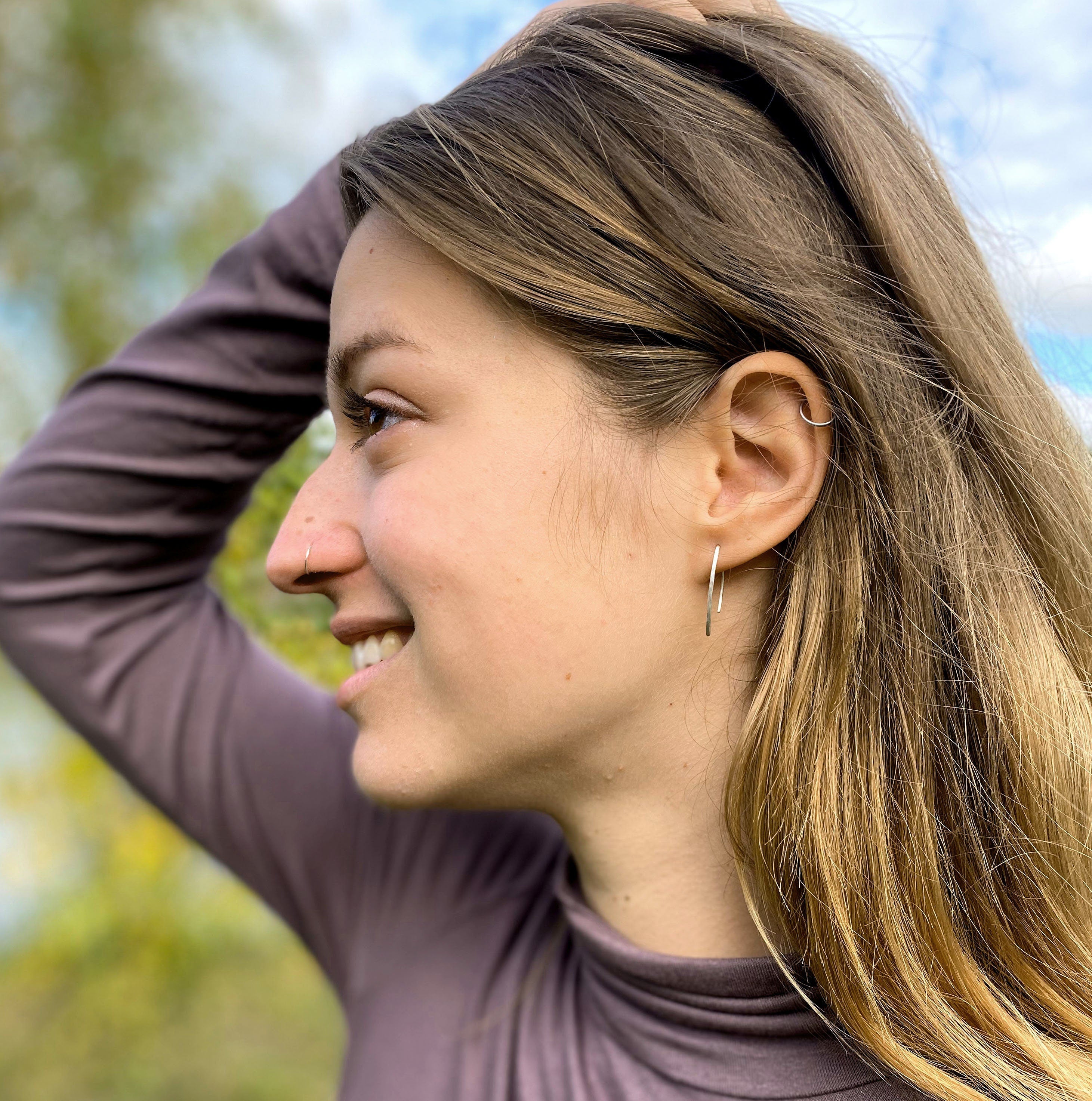 Delicate silver hoop, 925 silver minimalist earrings, fine silver earrings