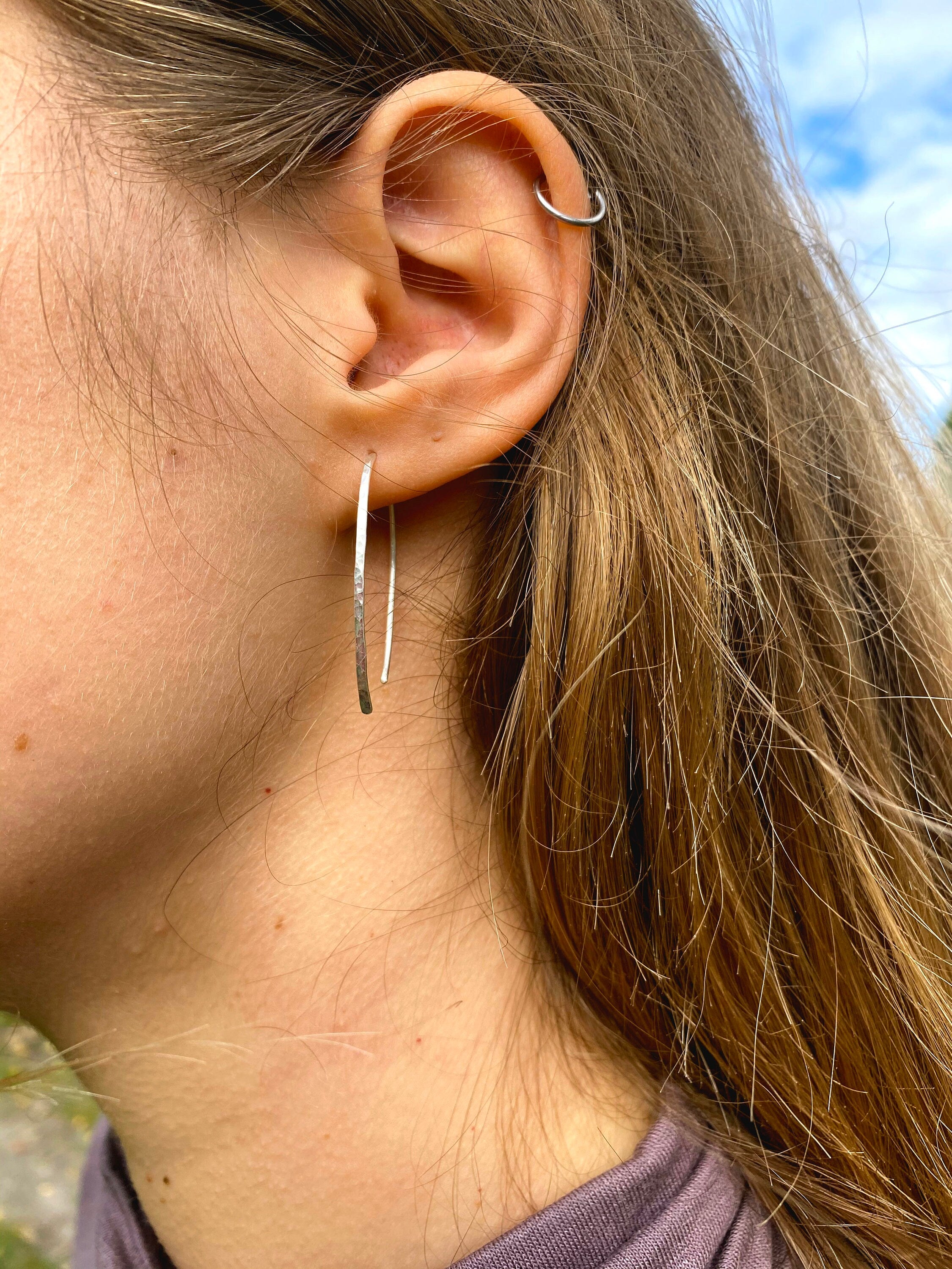 Delicate silver hoop, 925 silver minimalist earrings, fine silver earrings