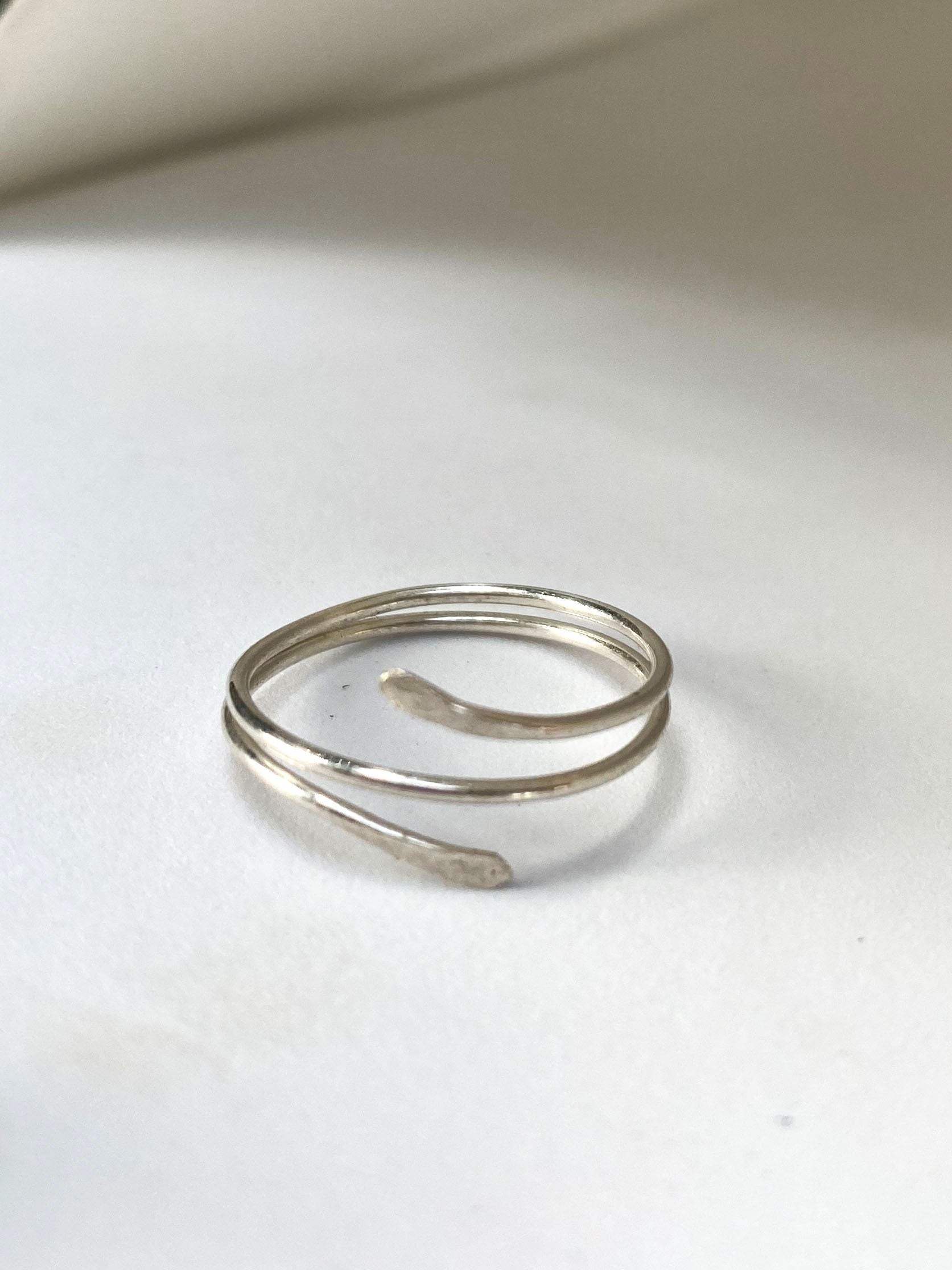 Set Creole Silber und feiner Ring, 925 Silber Set minimalistisch, feines Schmuck Set