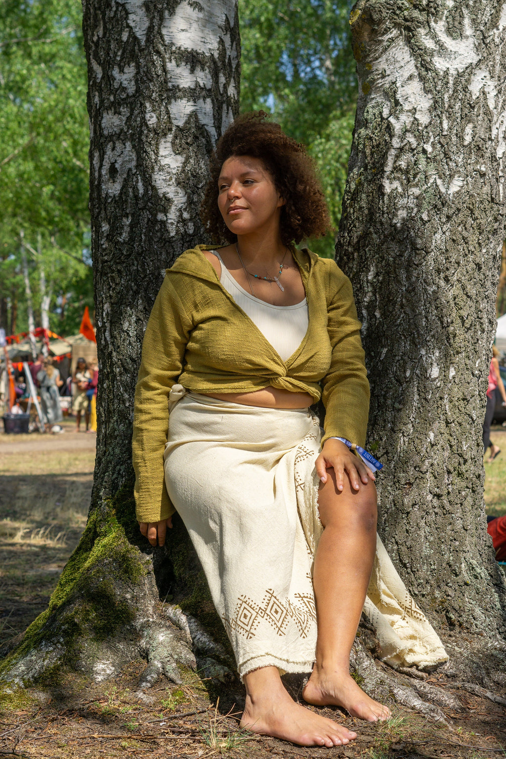 Haut cache-cœur bohème à capuche