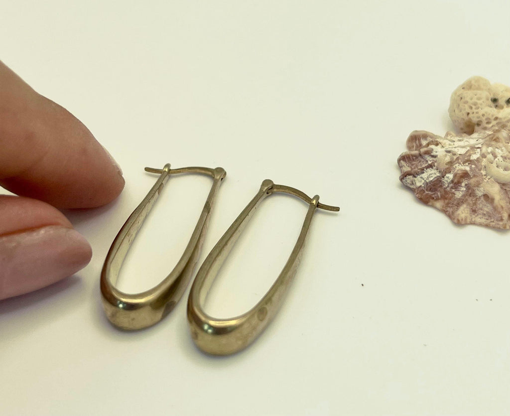 Créoles allongées en laiton