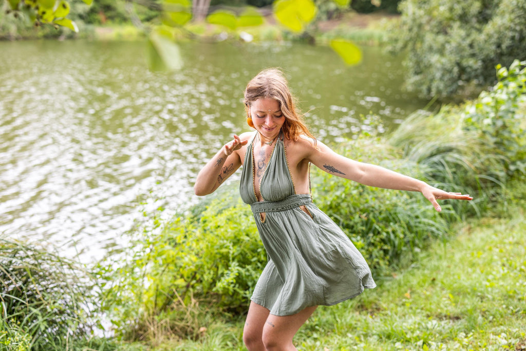 Robe courte en viscose